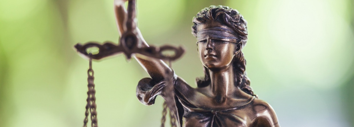 standbeeld van Vrouwe Justitia